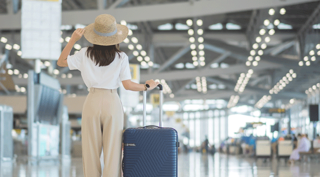 Tips-para-viajar-y-no-esperar-las-maletas-eternamente-FB