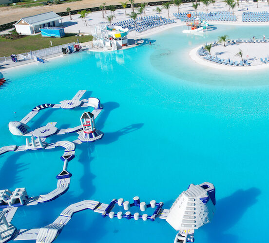 Laguna Miranda es un increíble oasis que se encuentra a tan solo 4 horas de Miami. No puedes perderte pasar un día increíble con tu familia.