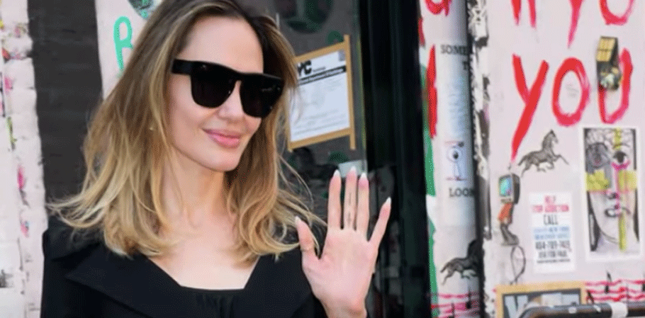 Se develó el misterio de los tatuajes de Angelina Jolie-Cover