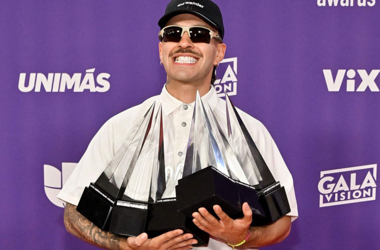 Feid se lleva seis premiaciones en los Latin AMAs 2024