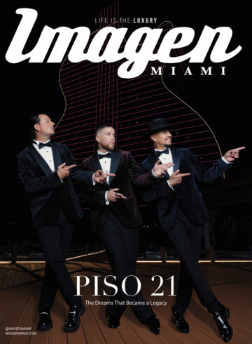 Piso 21 posa en Miami durante una sesión editorial para Imagen Miami, reflejando casi dos décadas de amistad y trayectoria musical.