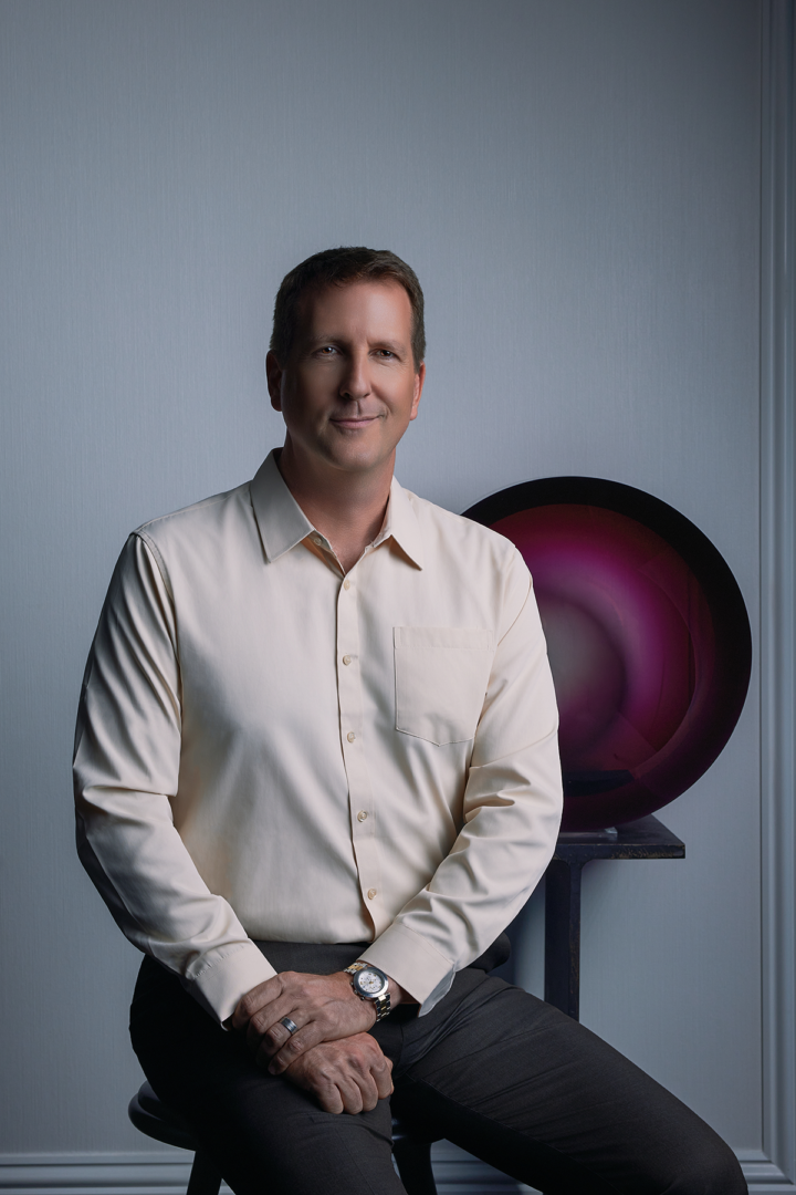 Noel C. Pace durante una sesión fotográfica en Miami